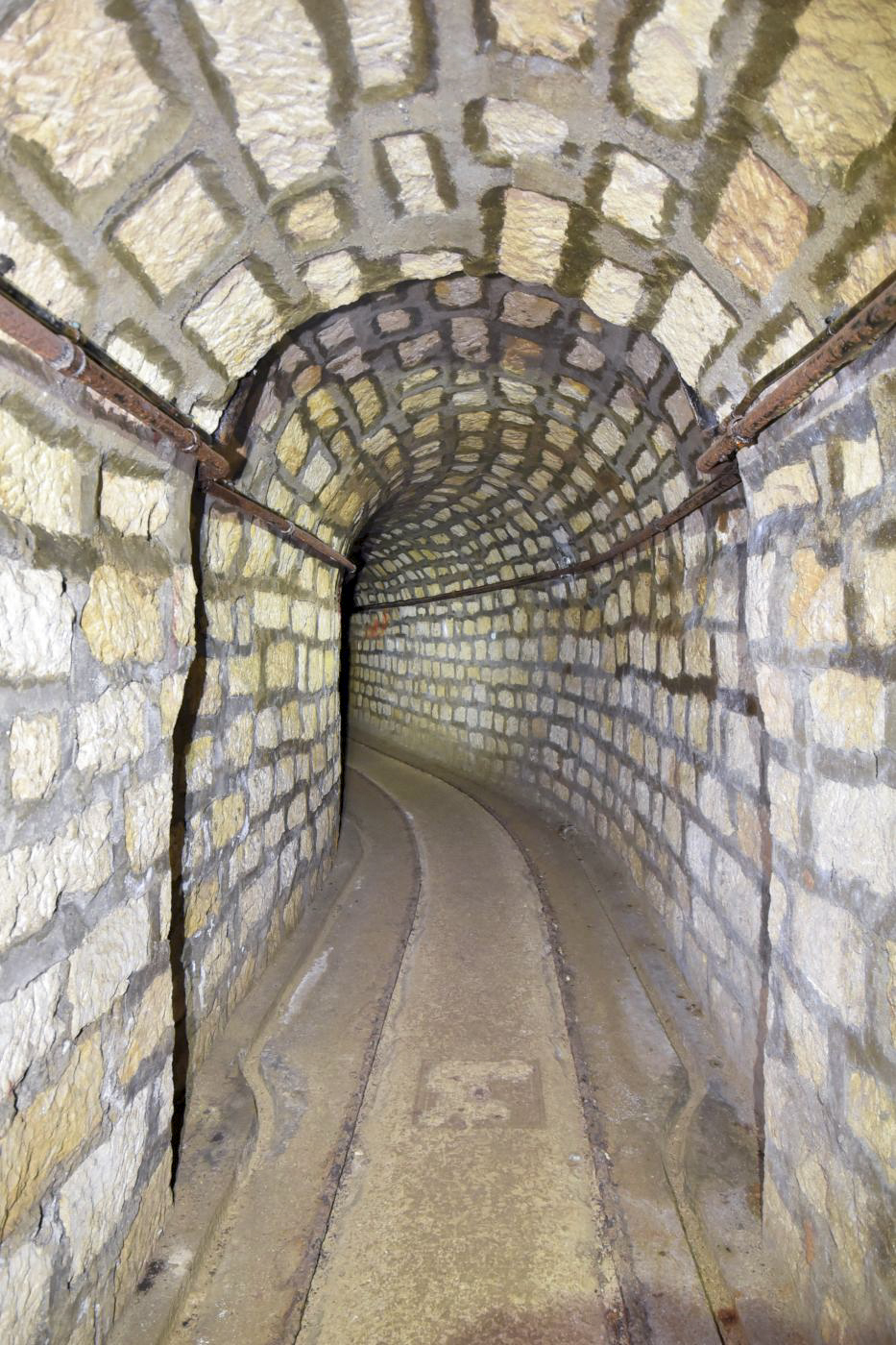 Ligne Maginot - MOLVANGE - A9 - (Ouvrage d'artillerie) - Bloc 1
Galerie inachevée - Ludovic KNAPP