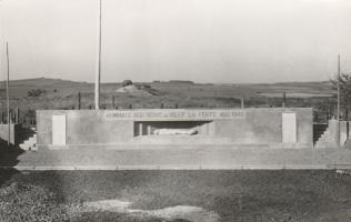 Ligne Maginot - LA FERTE - (Ouvrage d'infanterie) - Monument aux morts
Carte postale des années 50 