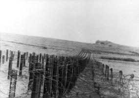 Ligne Maginot - THONNELLE - (Ouvrage d'infanterie) - Bloc 1
Le réseau de rails antichar et réseau bas
