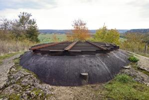 Ligne Maginot - VELOSNES - (Ouvrage d'artillerie) - Bloc 1
Le puits de la tourelle pour deux armes mixtes sécurisé