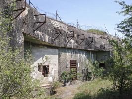 Ligne Maginot - VELOSNES - (Ouvrage d'artillerie) - Bloc 6
Entrée mixte