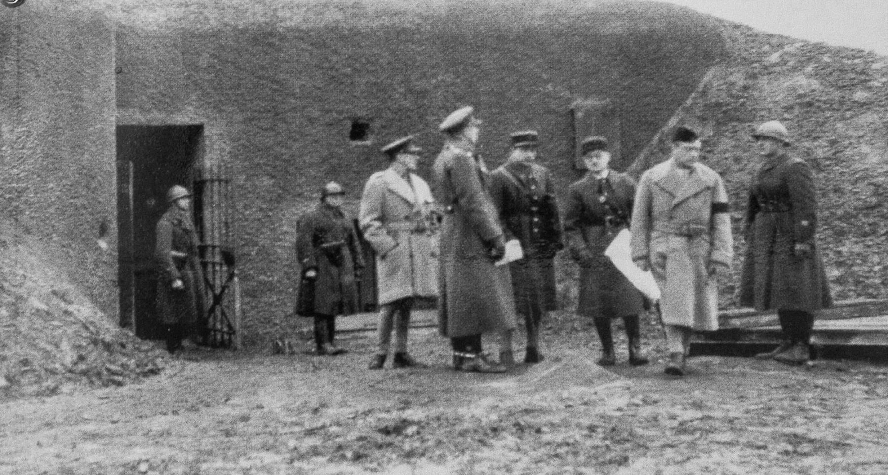 Ligne Maginot - A97 - EPINETTE - (Blockhaus lourd type STG / STG-FCR - Simple) - Décembre 1939 : le Duc de Windsor visite le blockhaus de l'Epinette - Non identifié
