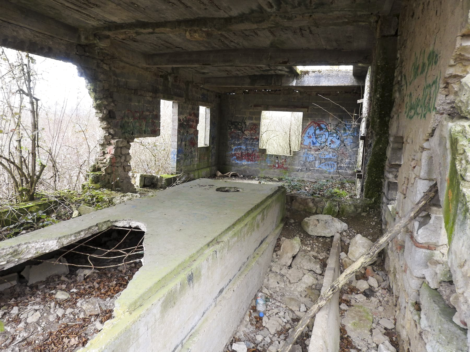 Ligne Maginot - LEYVILLER - (Stand de tir) - L'intérieur du bâtiment de tir. - STENGER Mathieu