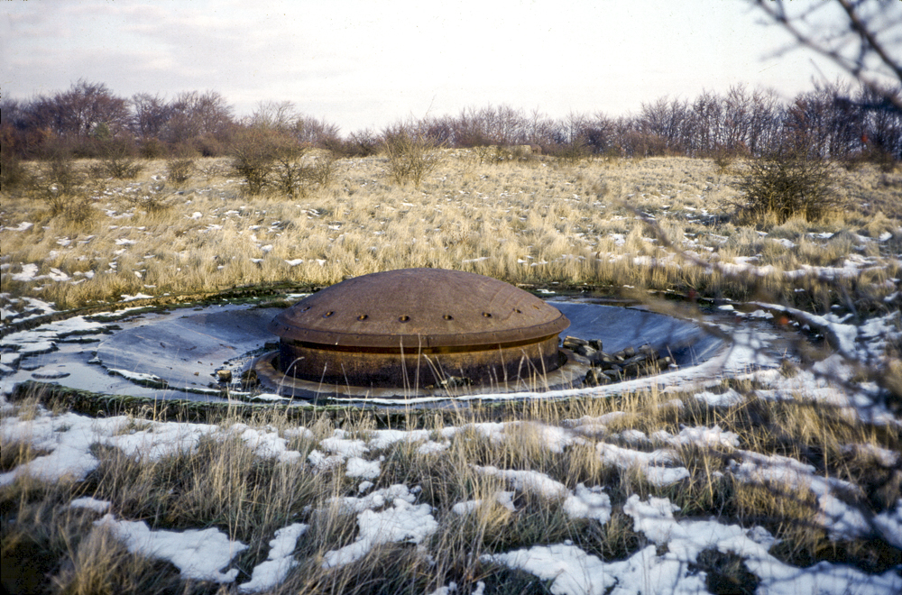 Ligne Maginot - MOLVANGE - A9 - (Ouvrage d'artillerie) - Bloc 4
Tourelle de 135 en 1980 - Michel Teiten