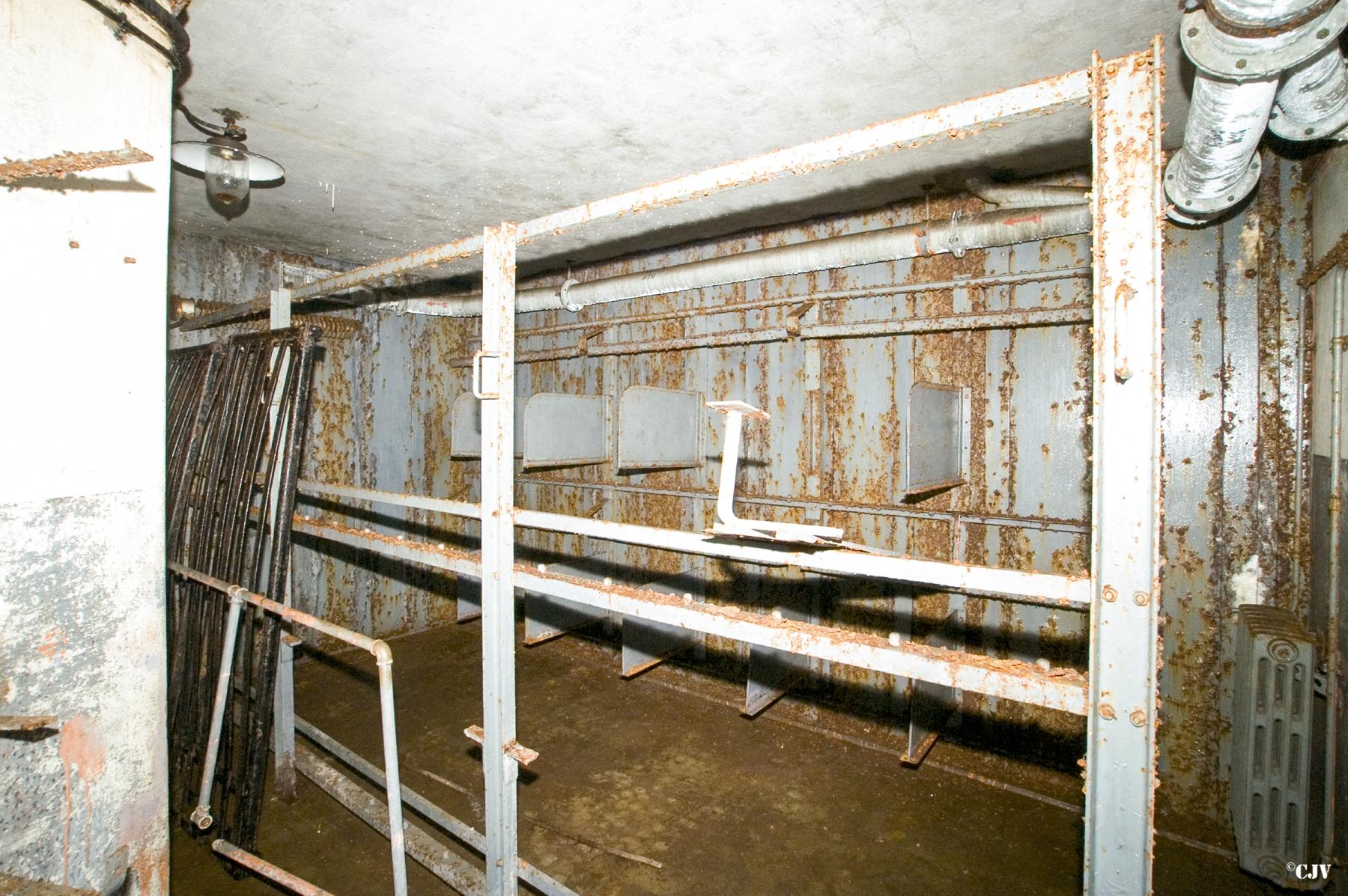 Ligne Maginot - MOLVANGE - A9 - (Ouvrage d'artillerie) - Bloc 4
Chambre - Lia VERMEULEN