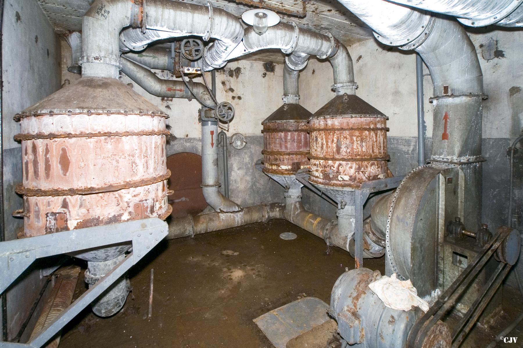 Ligne Maginot - MOLVANGE - A9 - (Ouvrage d'artillerie) - Bloc 4
Les filtres - Lia VERMEULEN