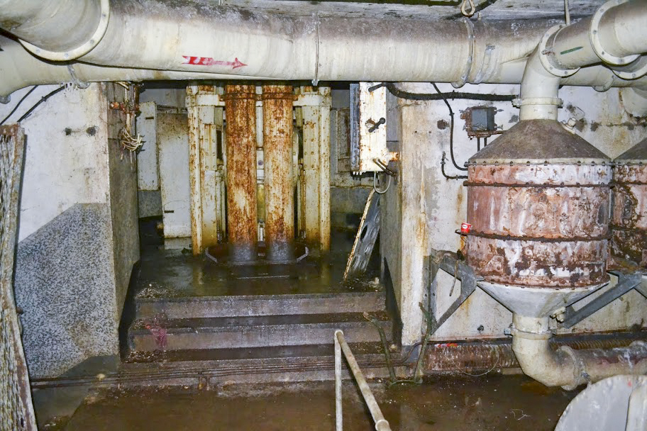 Ligne Maginot - MOLVANGE - A9 - (Ouvrage d'artillerie) - Bloc 5 
Tourelle de 75mm R32 - PAVEL Jan