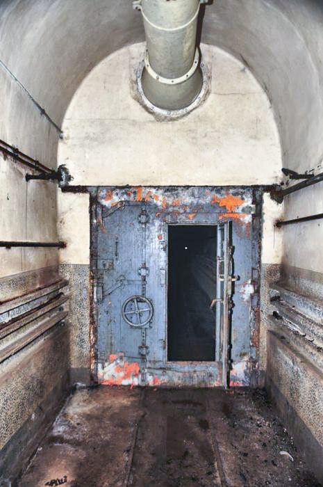 Ligne Maginot - MOLVANGE - A9 - (Ouvrage d'artillerie) - Bloc 5
Porte étanche du sas d'accès au bloc - GOERGEN Claude