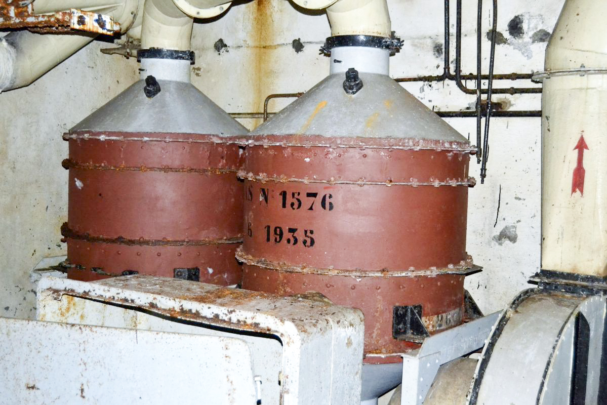 Ligne Maginot - MOLVANGE - A9 - (Ouvrage d'artillerie) - Bloc 10
Les filtres. - Jules Mathieu