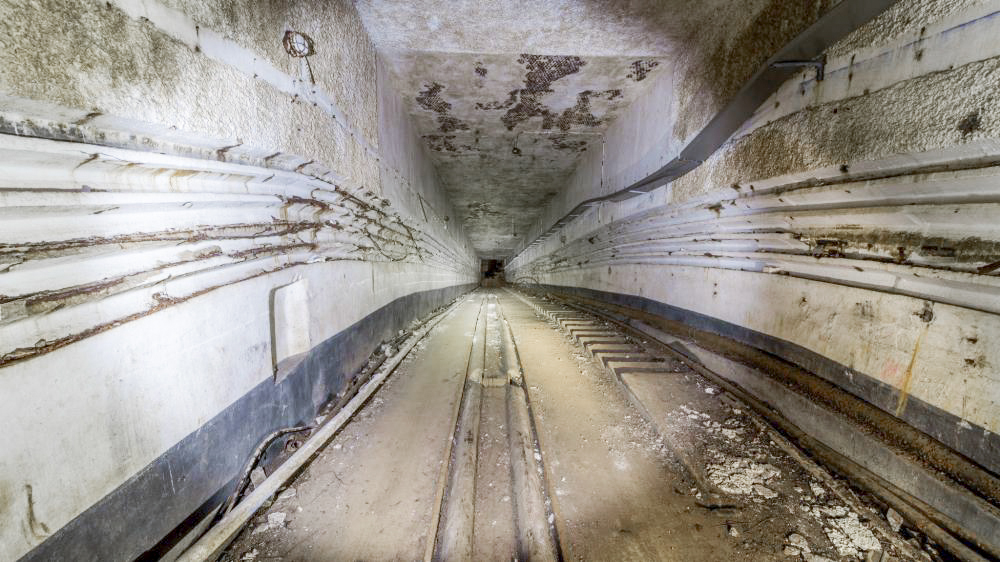 Ligne Maginot - MOLVANGE - A9 - (Ouvrage d'artillerie) - Le plan incliné de l'entrée munitions - YAMI1900