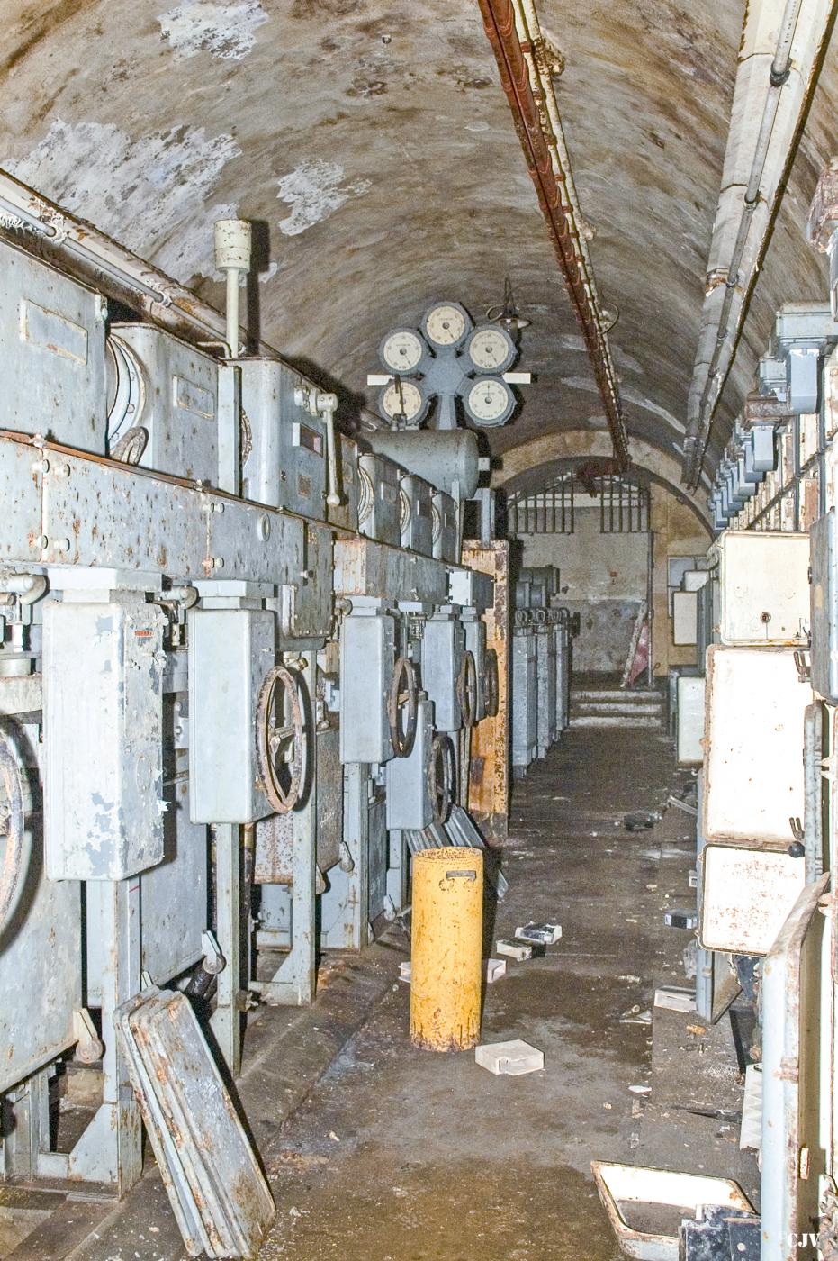 Ligne Maginot - MOLVANGE - A9 - (Ouvrage d'artillerie) - La cellule haute tension - Lia VERMEULEN