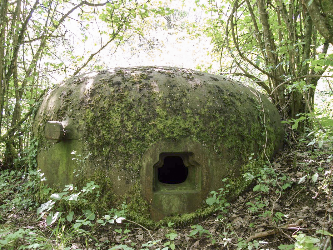 Ligne Maginot - ECOUVIEZ EST - (Casemate d'infanterie - Simple) - Cloche AM - R Tucker