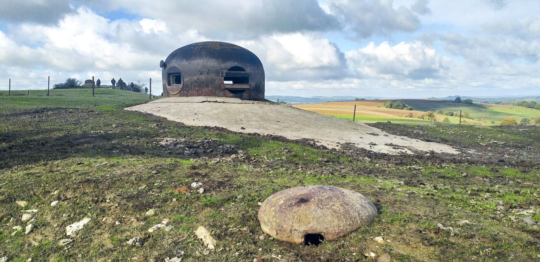 Ligne Maginot - LE CHESNOIS - CHENOIS - (Ouvrage d'artillerie) - Bloc 5
Prise d'air et cloche GFM - Gregory Fuchs