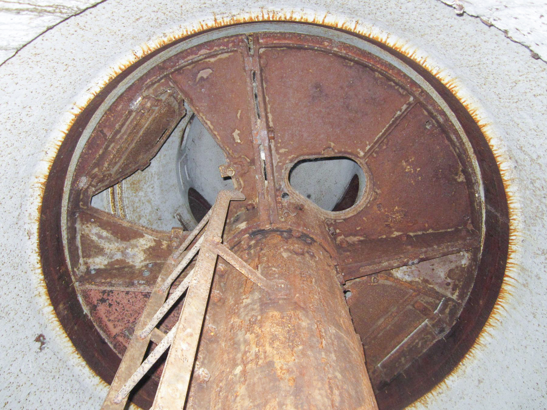 Ligne Maginot - MARGUT - (Casemate d'infanterie - Simple) - Cloche AM - Gregory Fuchs