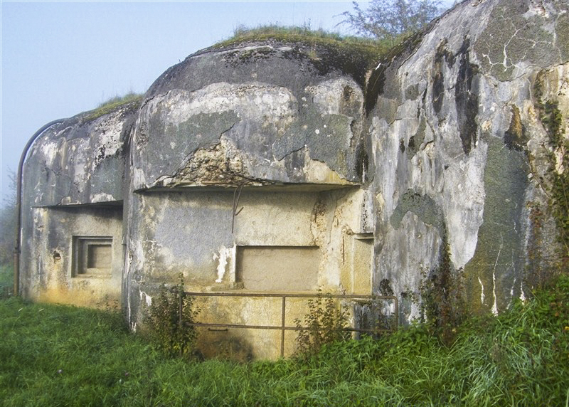 Ligne Maginot - MY2 - VILLY EST - (Casemate d'artillerie) -  - Jean-Louis AUBLET & Sylvie MAINGUIN