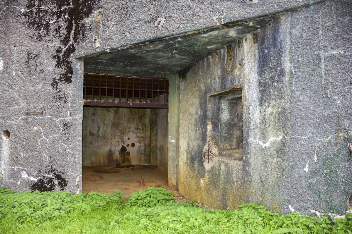 Ligne Maginot - MY1 - VILLY OUEST - (Casemate d'artillerie) - L'entrée pour la pièce - LAMBERT Pascal
