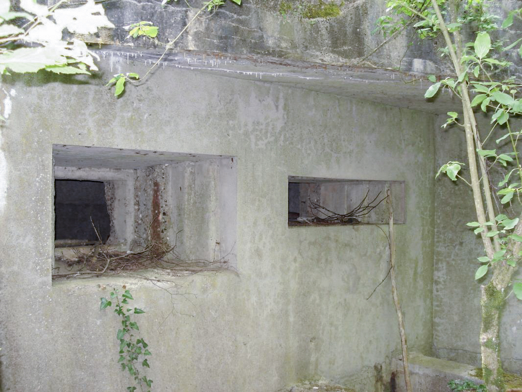 Ligne Maginot - MY4 - (Blockhaus lourd type STG / STG-FCR - Simple) - Les créneaux - R Tucker