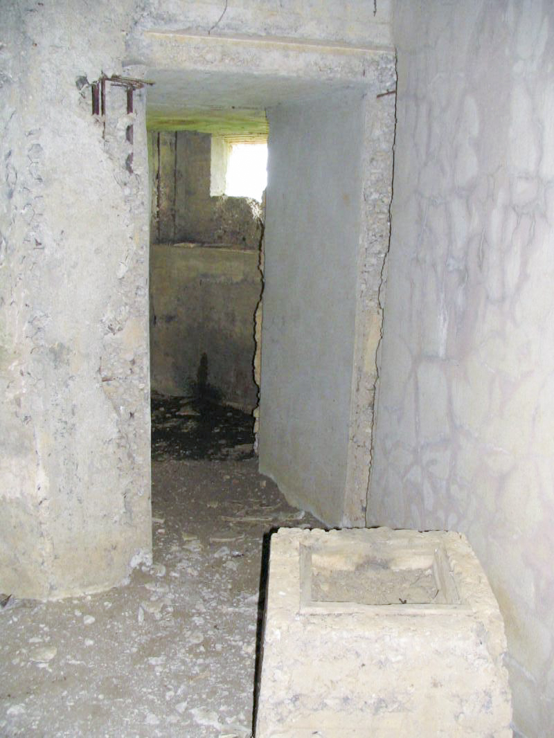 Ligne Maginot - MY6 - (Blockhaus lourd type STG / STG-FCR - Double) - Vers le créneau d'observation - R Tucker