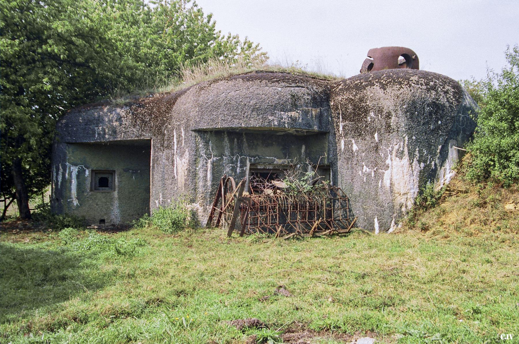 Ligne Maginot - MY8 - LAITERIE - (Casemate d'artillerie) -  - Lia VERMEULEN