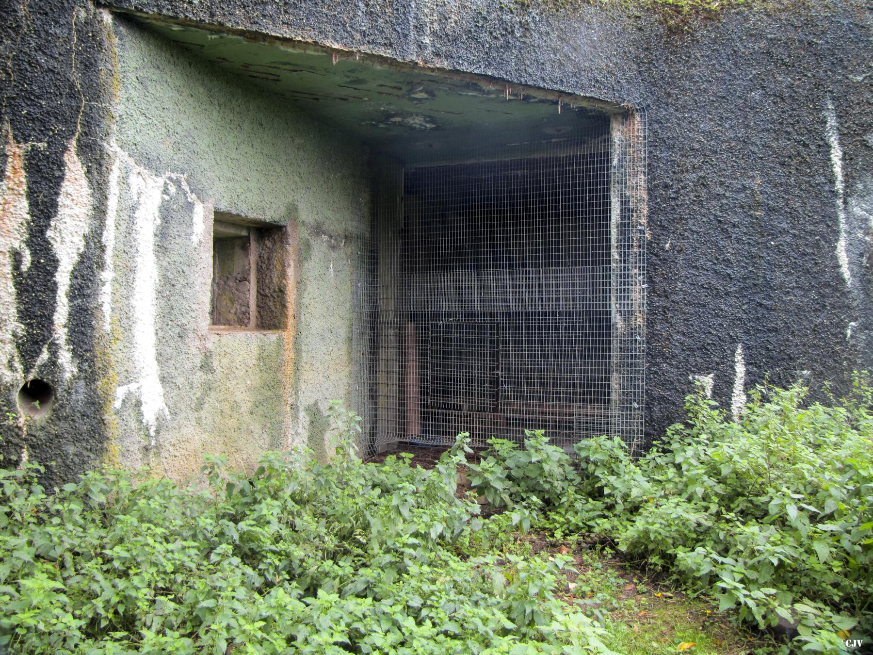 Ligne Maginot - MY8 - LAITERIE - (Casemate d'artillerie) - L'entrée du matériel - Vincent Vermeulen