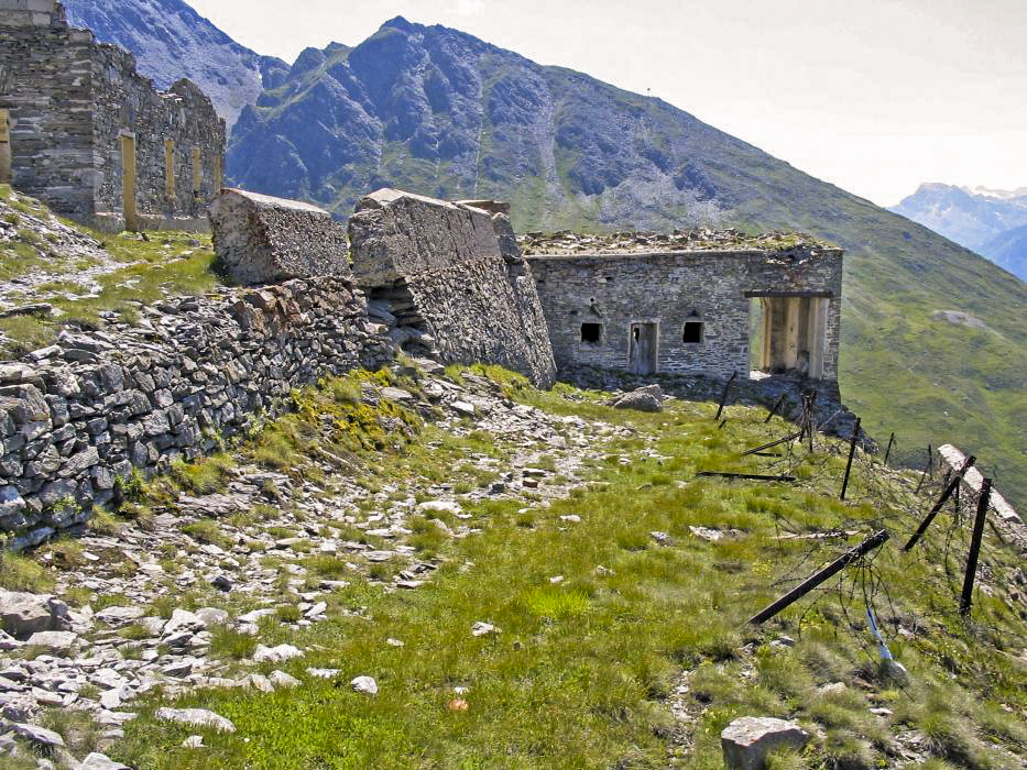 Ligne Maginot - PETITE TURRA Nord (Casernement) - Casernement et entrée nord du fort vu de l’intérieur - STRECKER Jürgen