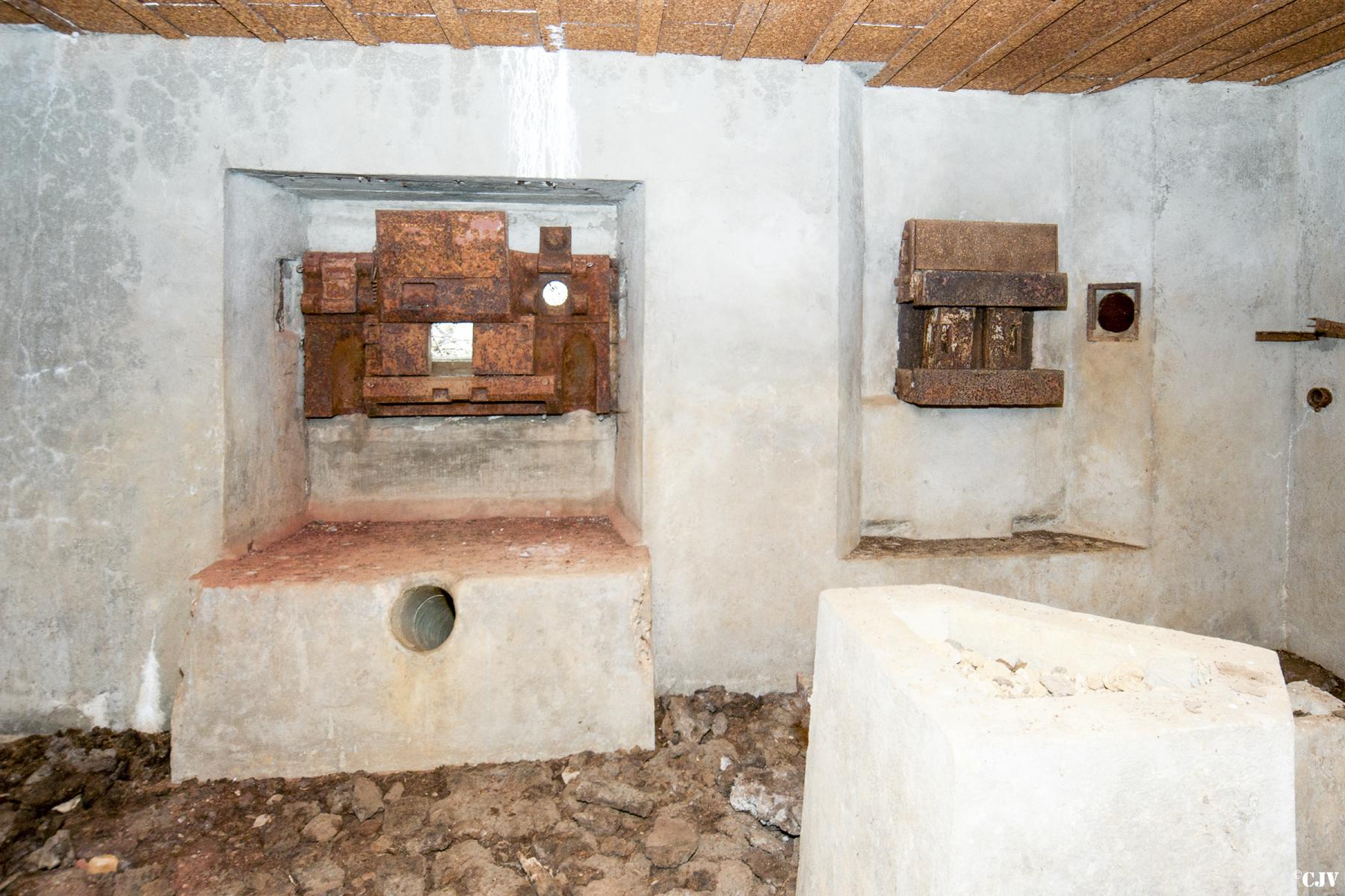 Ligne Maginot - MY10 - (Blockhaus lourd type STG / STG-FCR - Double) - Chambre de tir Est - Lia VERMEULEN