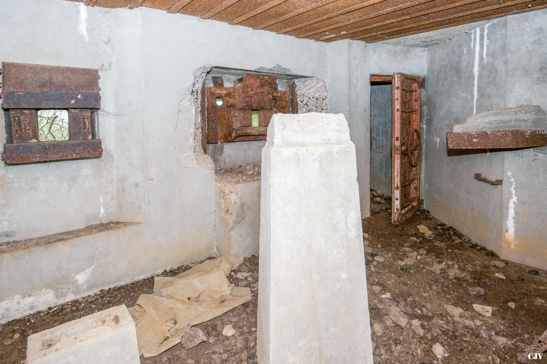 Ligne Maginot - MY10 - (Blockhaus lourd type STG / STG-FCR - Double) - Chambre de tir Ouest - Lia VERMEULEN