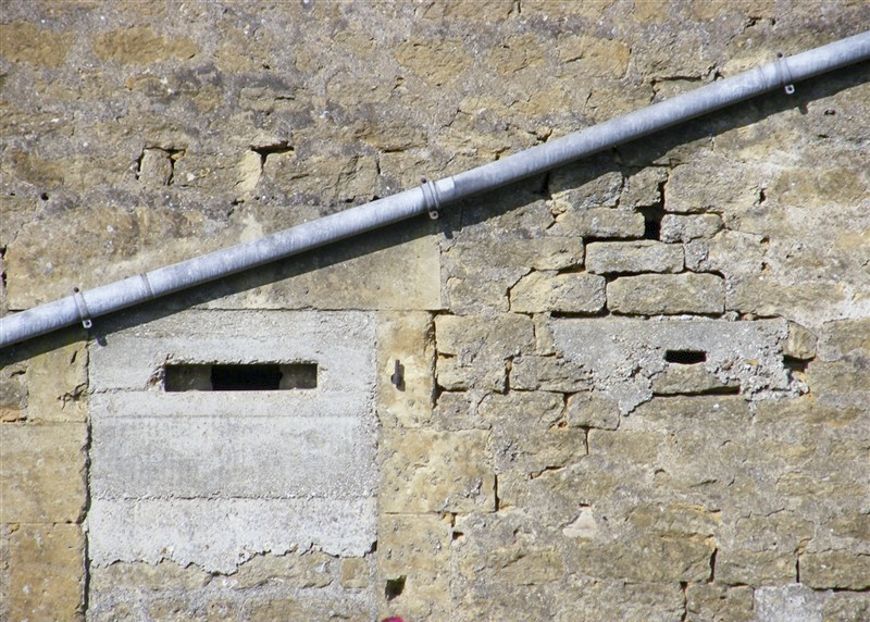 Ligne Maginot - B11 - PASSAGE à NIVEAU - (Blockhaus pour arme infanterie) - Créneau FM vers la Croix Simon - Jean-Louis AUBLET & Sylvie MAINGUIN