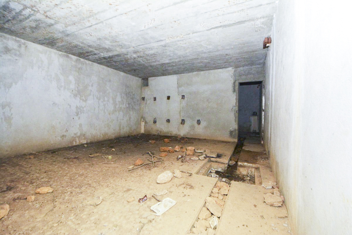 Ligne Maginot - SAINT WALFROY (4° BON - 155° RIF) - (PC de Quartier) - La plus grande pièce du PC - LAMBERT Pascal