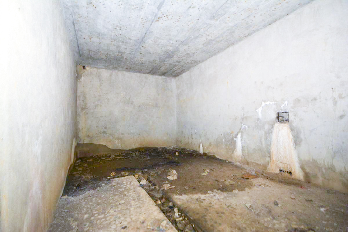 Ligne Maginot - SAINT WALFROY (4° BON - 155° RIF) - (PC de Quartier) - Local situé en bout du PC du coté de l'entrée droite - LAMBERT Pascal