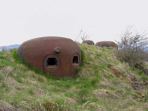Ligne Maginot - SAPOGNE - (Ouvrage d'infanterie) - Les 3 cloches: au fond la cloche GFM B, puis les deux cloches AM. - AALMA - www.lignemaginot.com