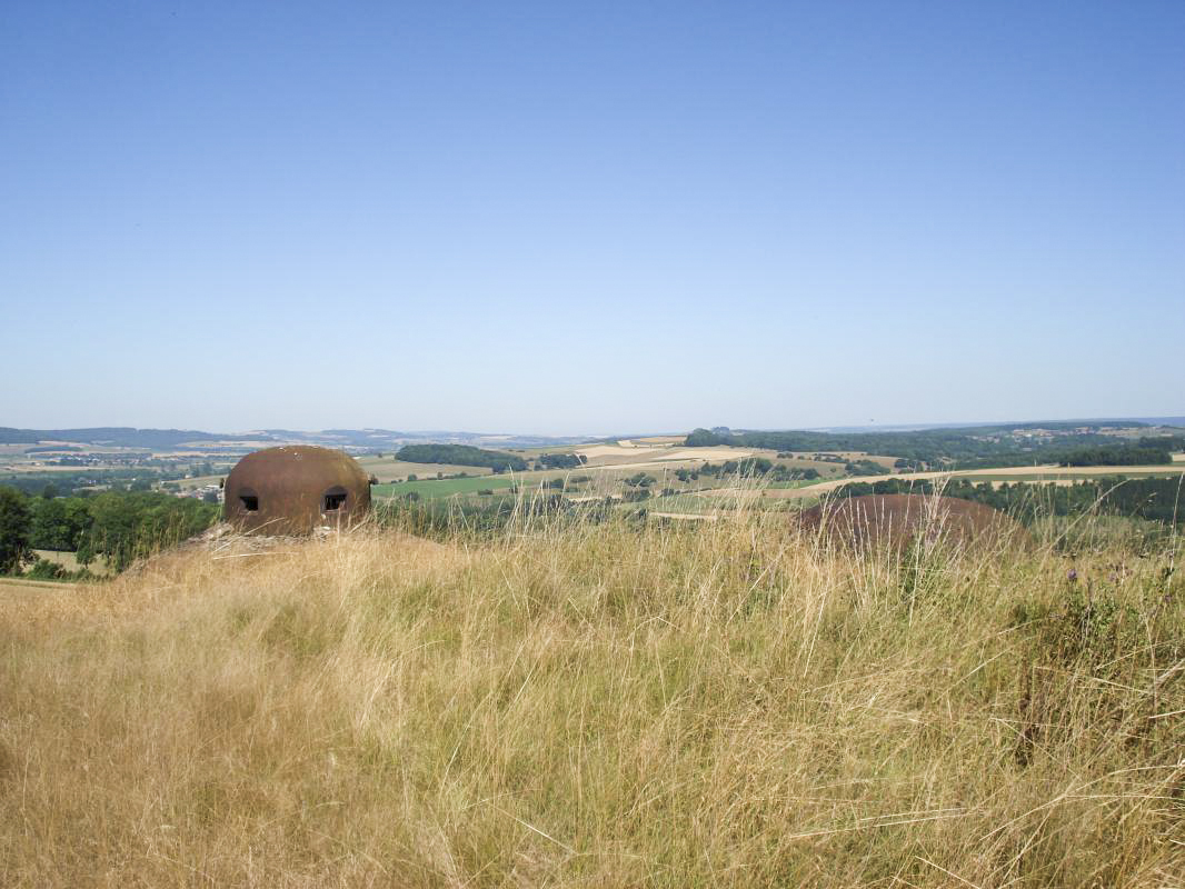 Ligne Maginot - SAPOGNE - (Ouvrage d'infanterie) - Vers le nord ouest, cloches GFM et AM - R Tucker