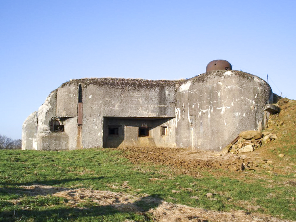 Ligne Maginot - THONNE LE THIL - (Casemate d'infanterie - Double) - Face droite - R Tucker