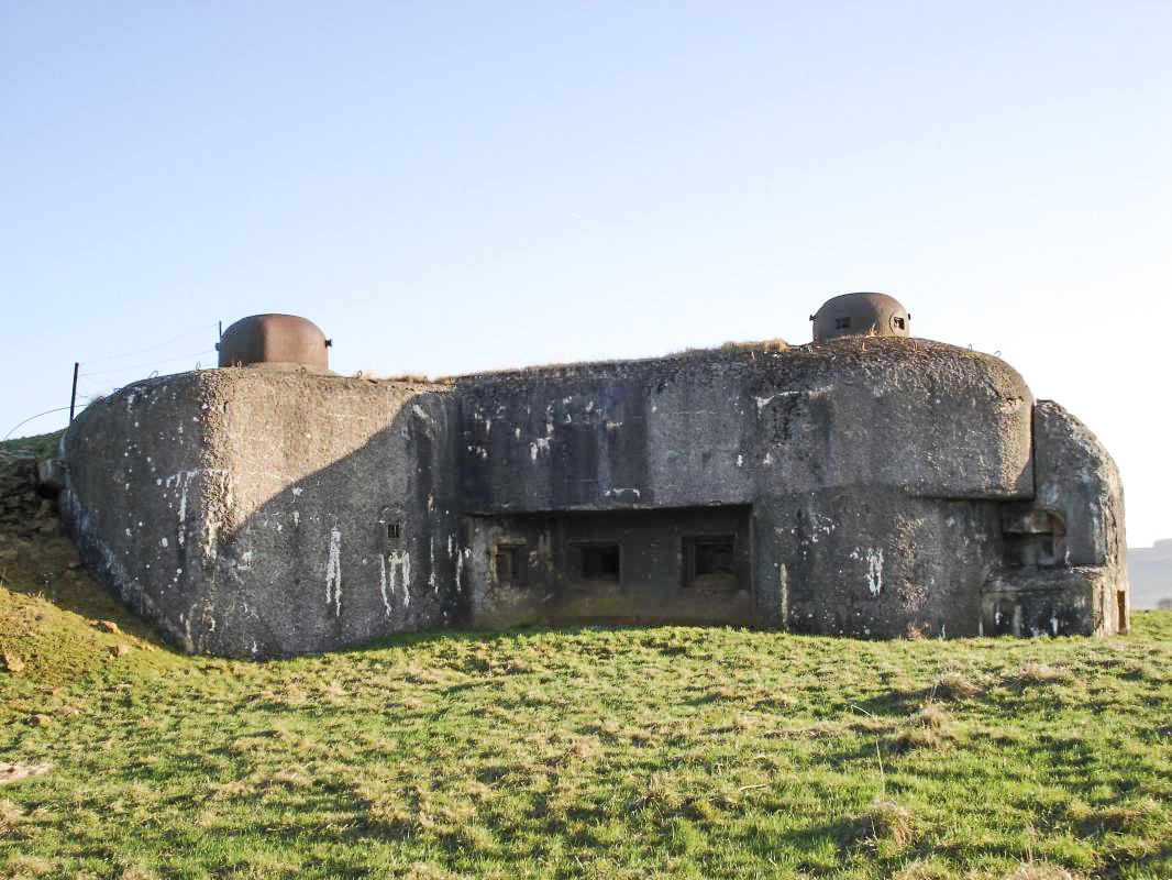 Ligne Maginot - THONNE LE THIL - (Casemate d'infanterie - Double) - Face gauche - R Tucker