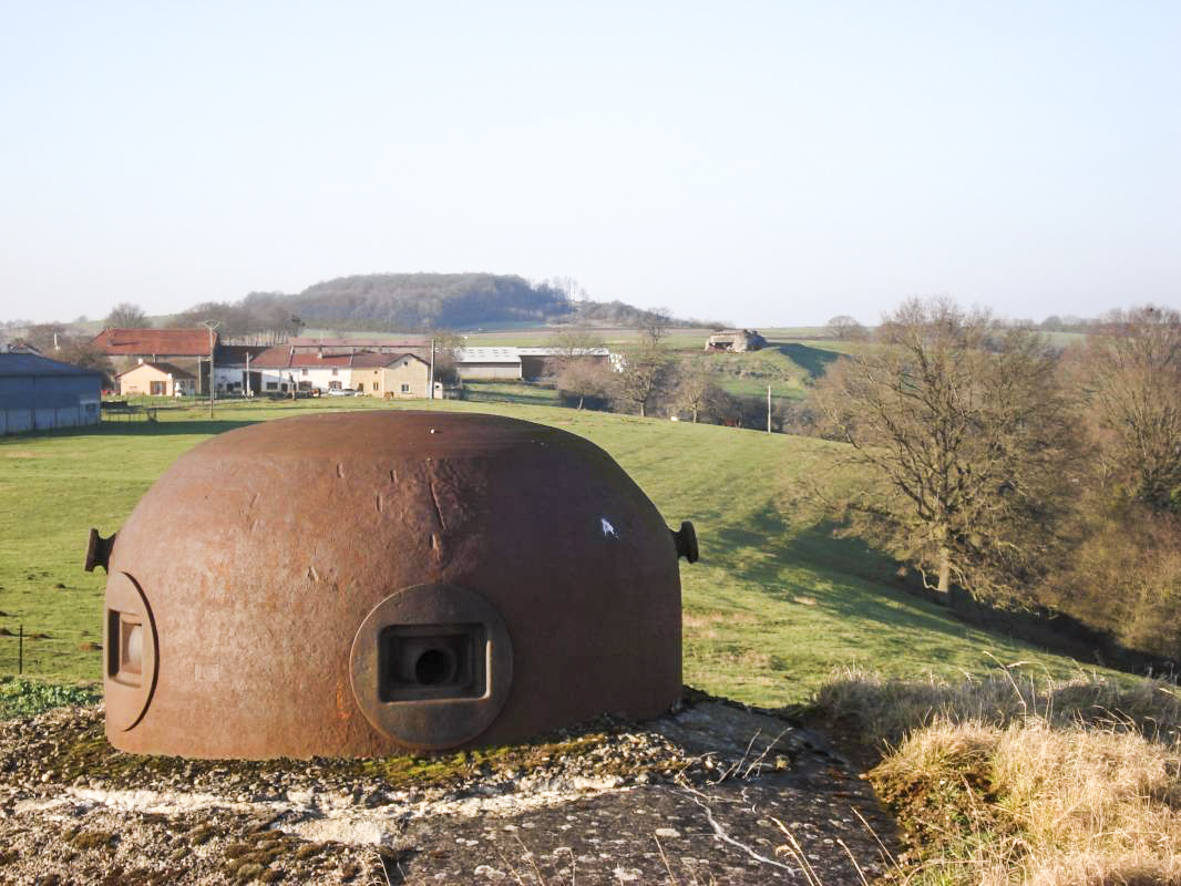 Ligne Maginot - THONNE LE THIL - (Casemate d'infanterie - Double) - Vue vers Christ et puis Le Chenois - R Tucker
