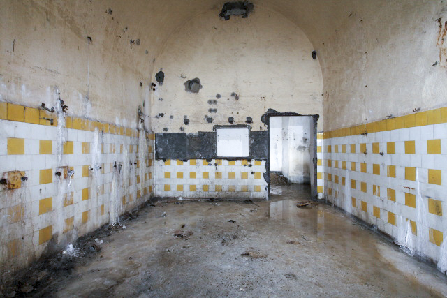 Ligne Maginot - THONNELLE - (Ouvrage d'infanterie) - Cuisine de l'ouvrage
On remarquera sans peine que les opérations de démantèlement de l'ouvrage, réalisées pendant l'occupation, ont revêtu un caractère systématique. - www.arnaultjl-photo.com