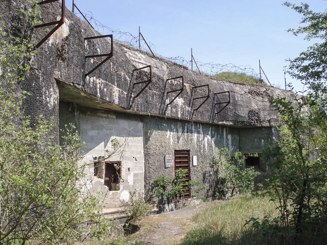 Ligne Maginot - VELOSNES - (Ouvrage d'artillerie) - Bloc 6
Entrée mixte - R Tucker