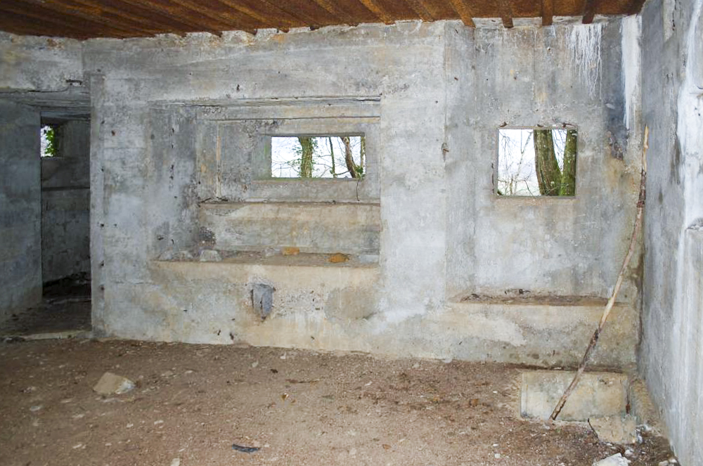 Ligne Maginot - G21 - (Blockhaus lourd type STG / STG-FCR - Simple) - Les créneaux de tir, anti-char et mitrailleuse du blockhaus mais cette fois ci prise de l'intérieur de l'ouvrage - Christian RICHON/devoitine520