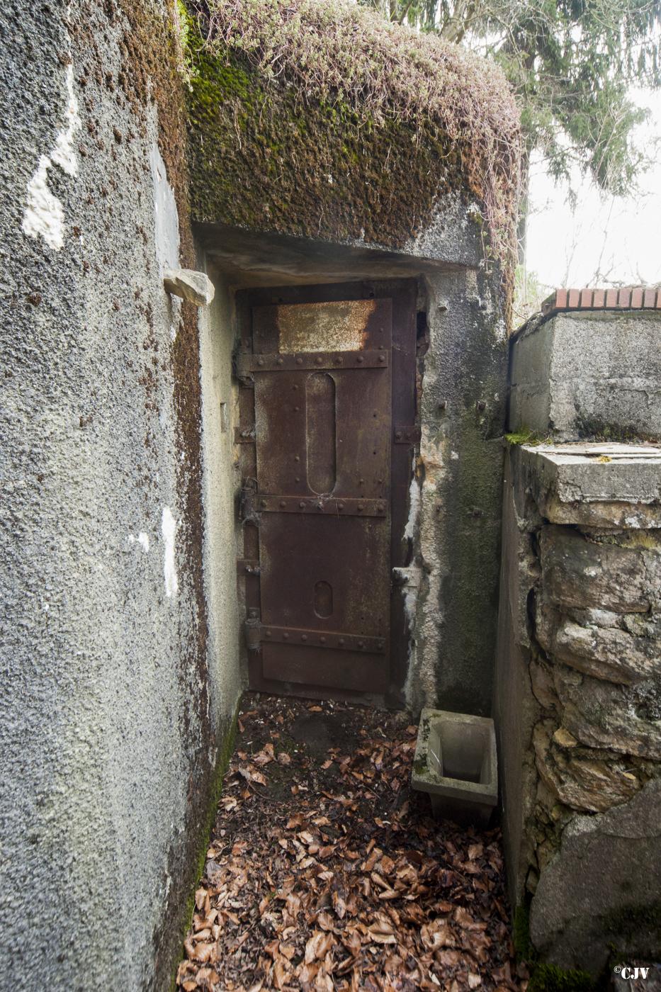 Ligne Maginot - LA BESSINE - (Central téléphonique d'observation) - La porte - Lia VERMEULEN