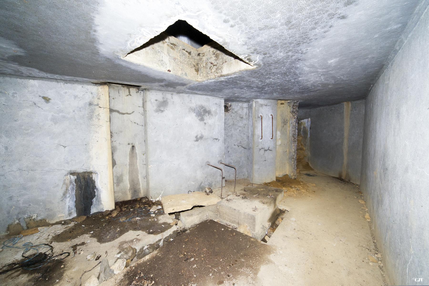 Ligne Maginot - LA HIGNY - (Casemate d'artillerie) - Le sous-sol - Lia VERMEULEN