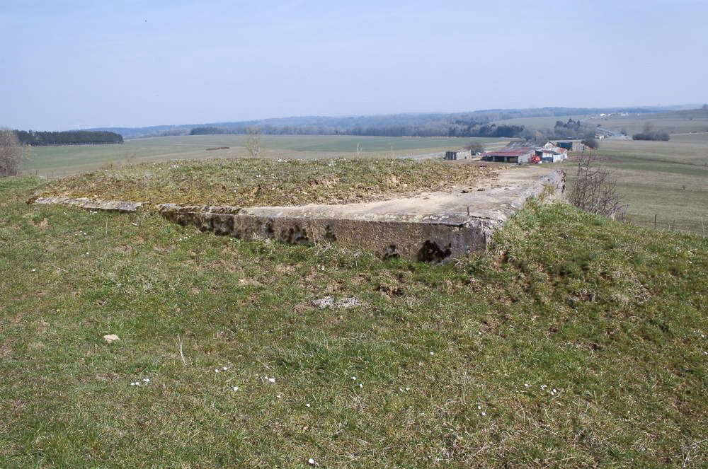 Ligne Maginot - MB22 - (Blockhaus pour arme infanterie) - L'arrière de l'ouvrage - Christian RICHON/devoitine520