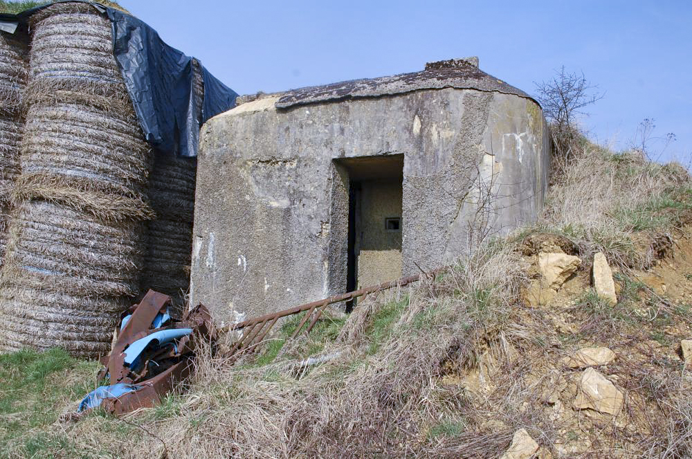 Ligne Maginot - MB21 - (Blockhaus pour canon) - L'entrée  - Christian RICHON/devoitine520