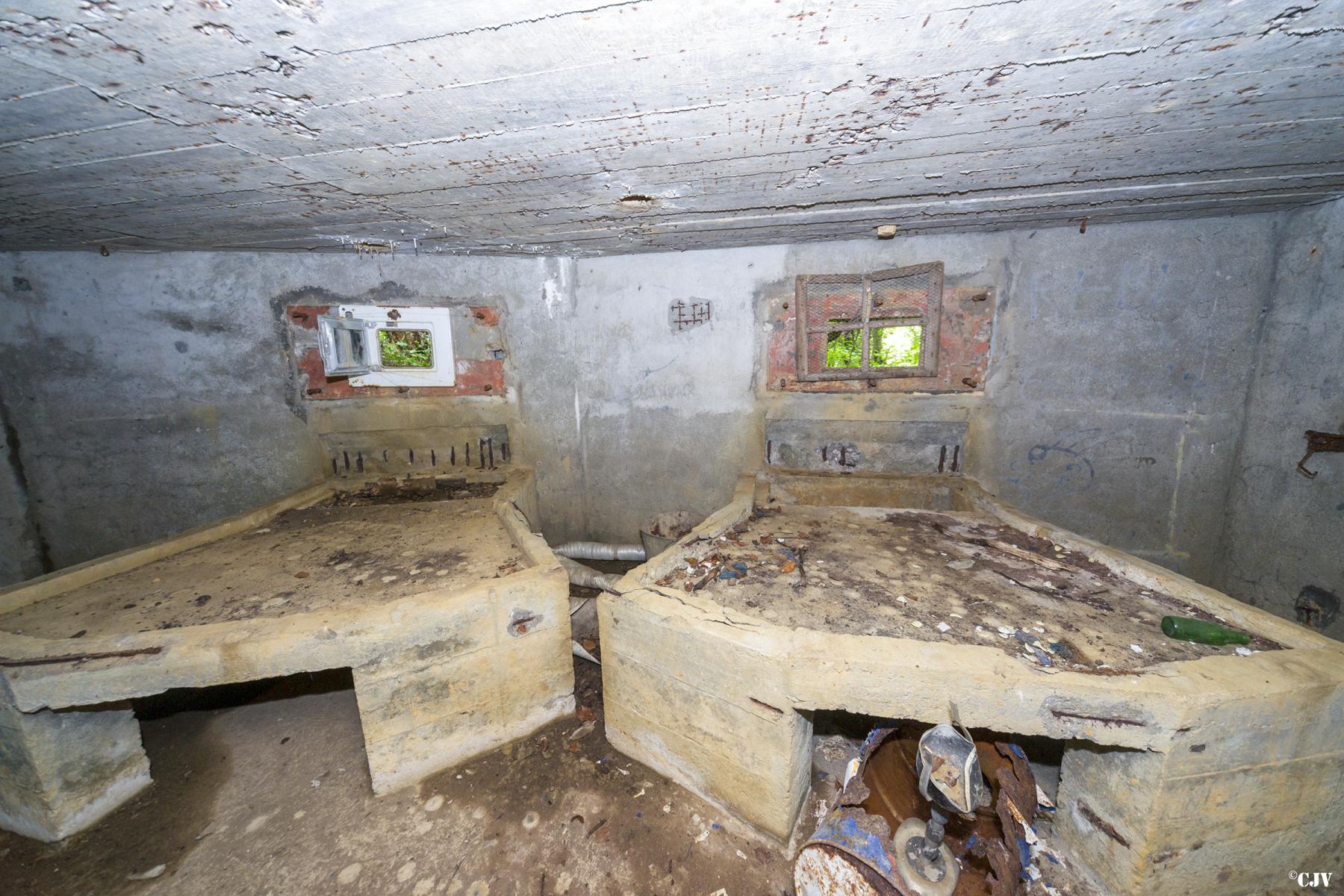 Ligne Maginot - MB28 - (Blockhaus pour arme infanterie) -                            - Lia VERMEULEN