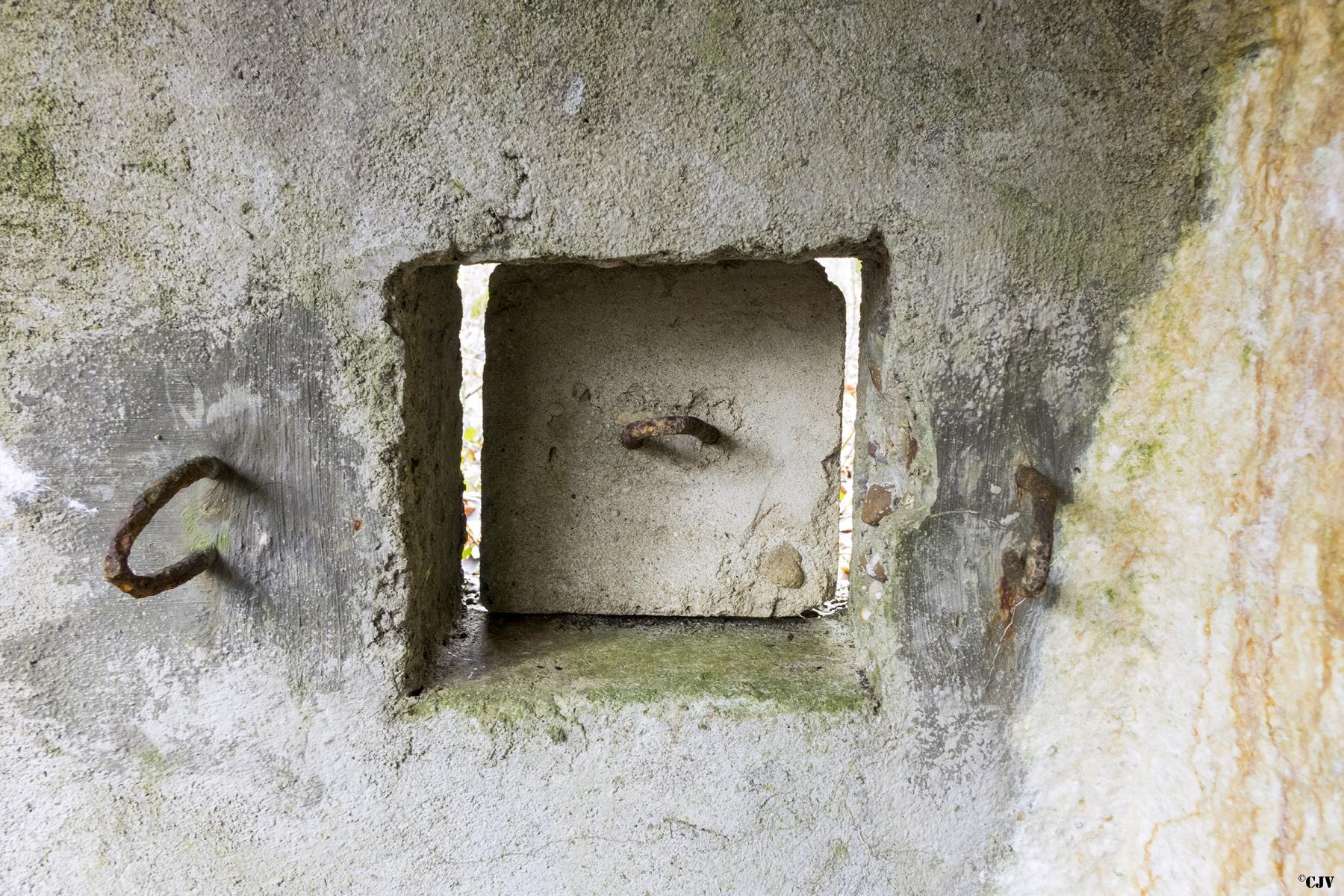 Ligne Maginot - MBA6 - (Blockhaus pour arme infanterie) - L'obturation du créneau - Lia VERMEULEN