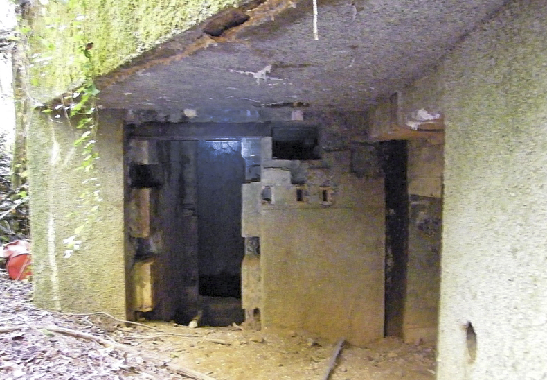 Ligne Maginot - MB53 - (Blockhaus lourd type STG / STG-FCR - Simple) - Les entrées - Jean-Louis AUBLET & Sylvie MAINGUIN