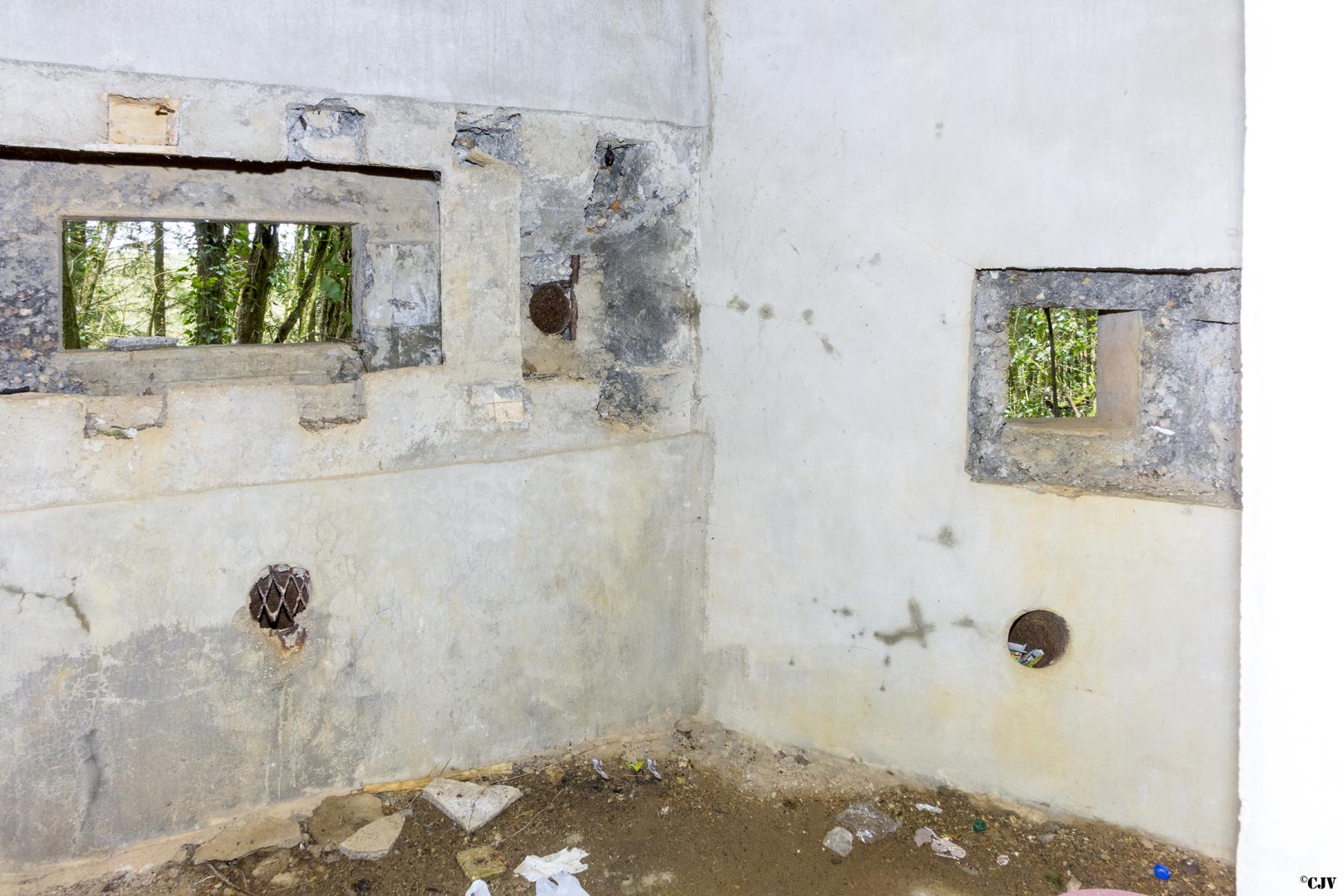 Ligne Maginot - MB53 - (Blockhaus lourd type STG / STG-FCR - Simple) - Le blockhaus est inachevé - Lia VERMEULEN