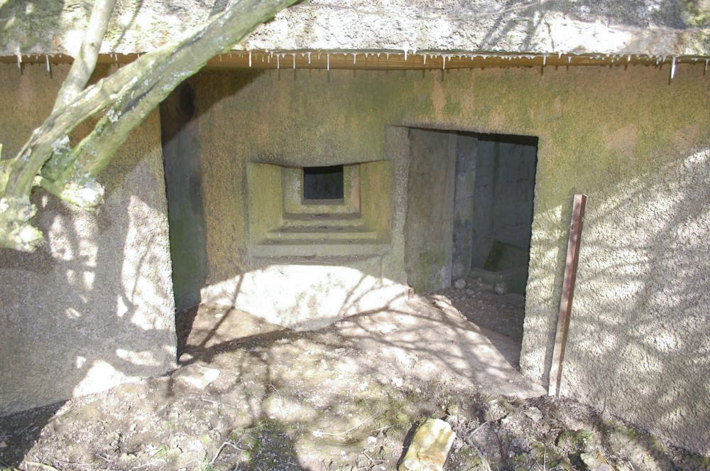 Ligne Maginot - MB151 - (Blockhaus pour canon) - Les entrées - Christian RICHON/devoitine520