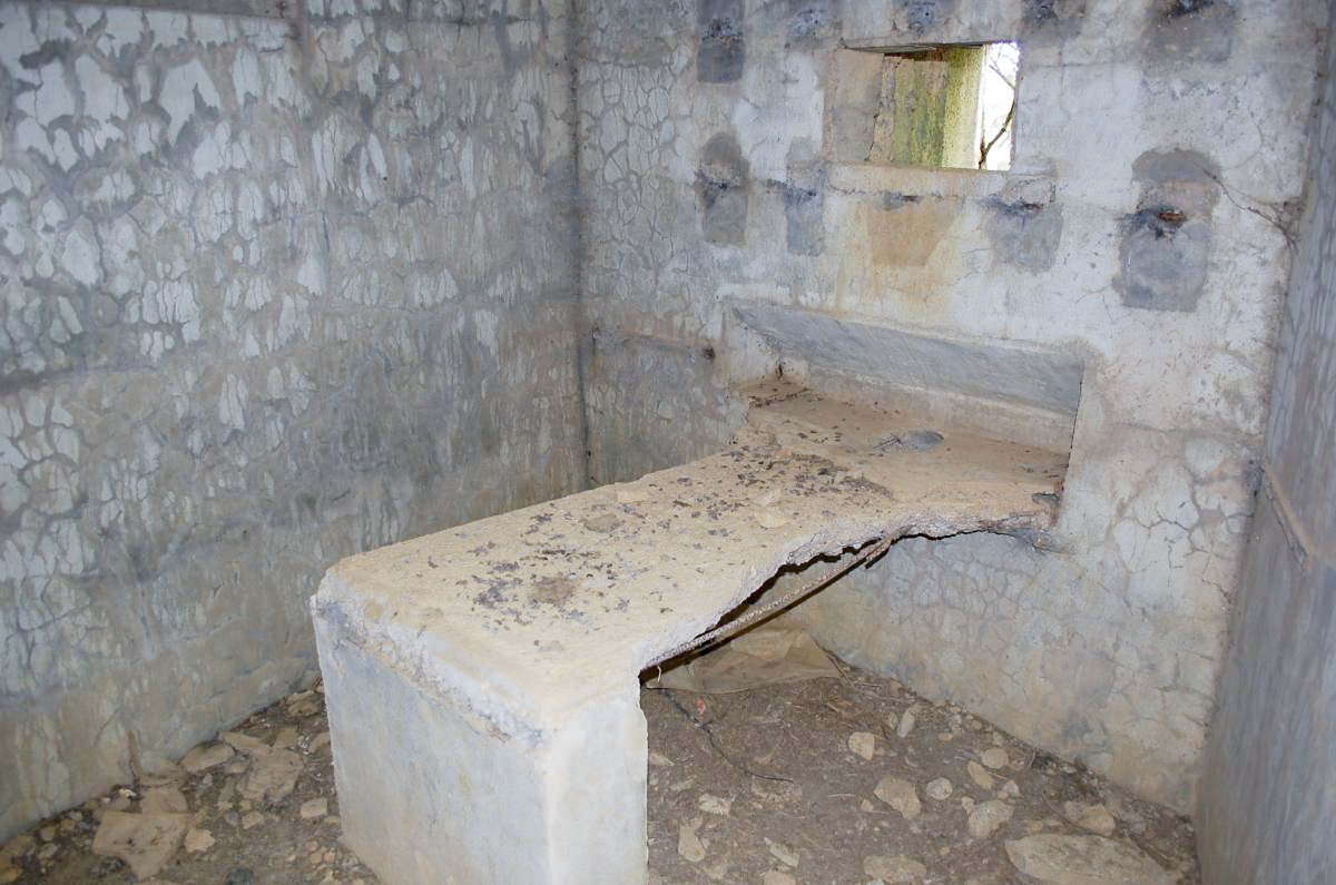 Ligne Maginot - MB161 - (Blockhaus pour canon) - A l'intérieur de l'ouvrage - Christian RICHON/Devoitine520
