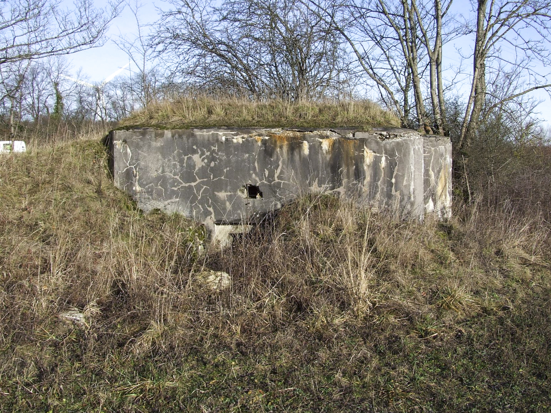 Ligne Maginot - AB7-B - BRANDSTUDEN  5 - (Blockhaus pour arme infanterie) - La façade arrière du blockhaus remblayée - STENGER Mathieu
