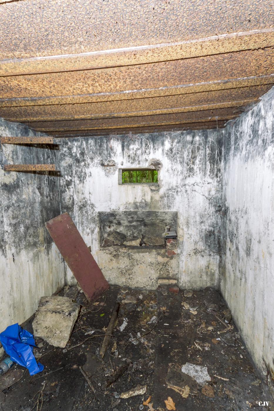 Ligne Maginot - ROUY 3 - (Blockhaus pour arme infanterie) - La chambre de tir - Lia VERMEULEN